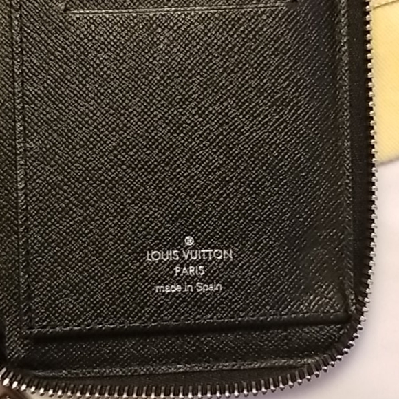 Authentic Louis Vuitton Zippy Wallet Vertical - Picture 3 of 4